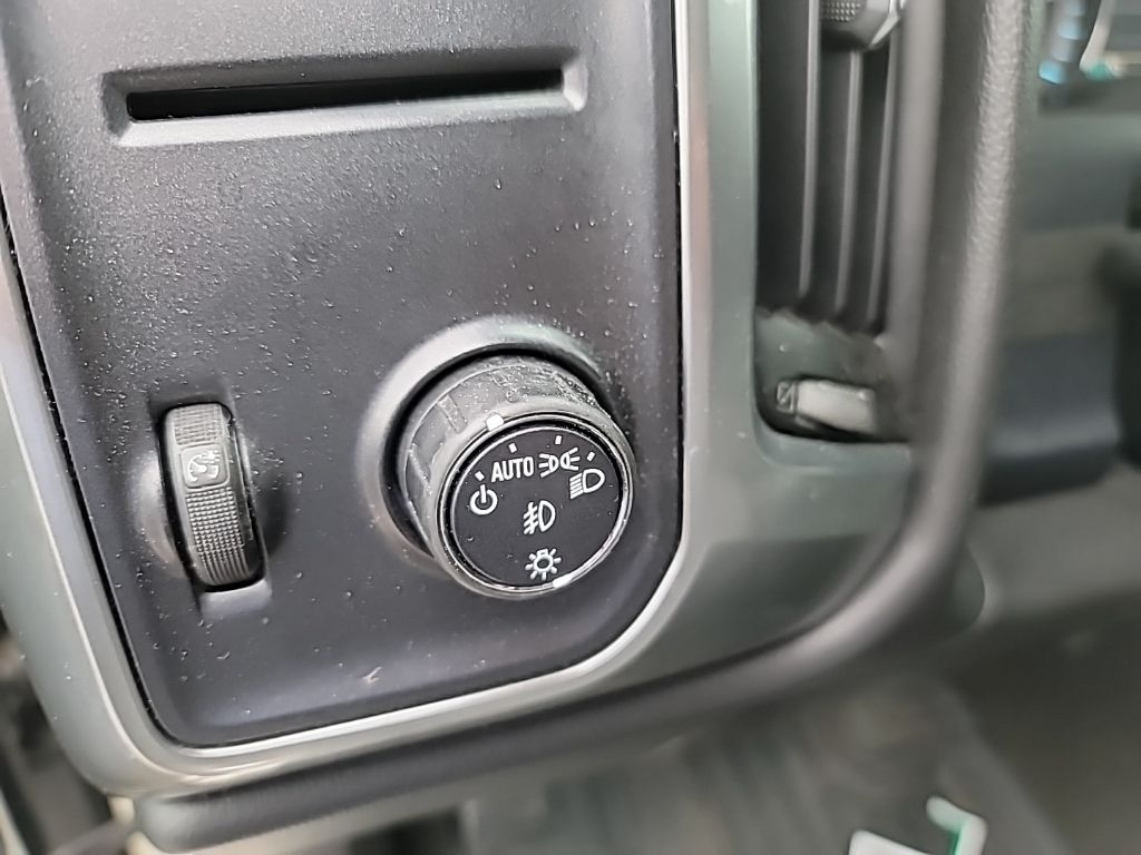 2015 Chevrolet Silverado 1500 LT photo 15