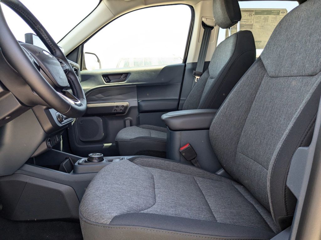2025 Ford Maverick XLT photo 6