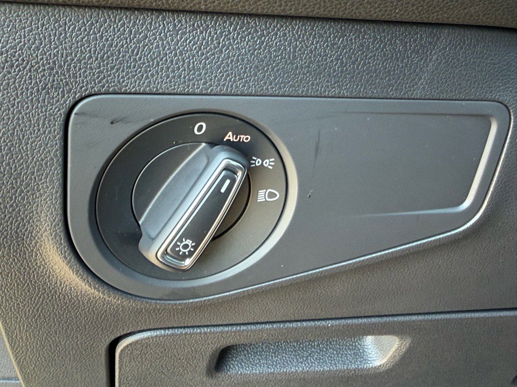 2024 Volkswagen Tiguan SE Wolfsburg Edition photo 4