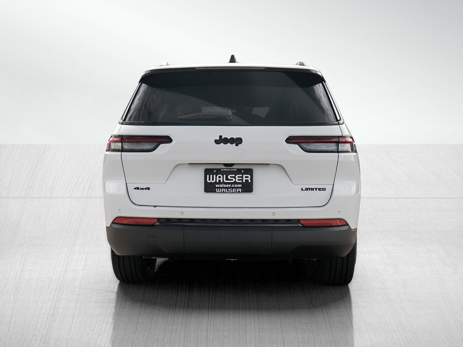 2025 Jeep Grand Cherokee Limited photo 3