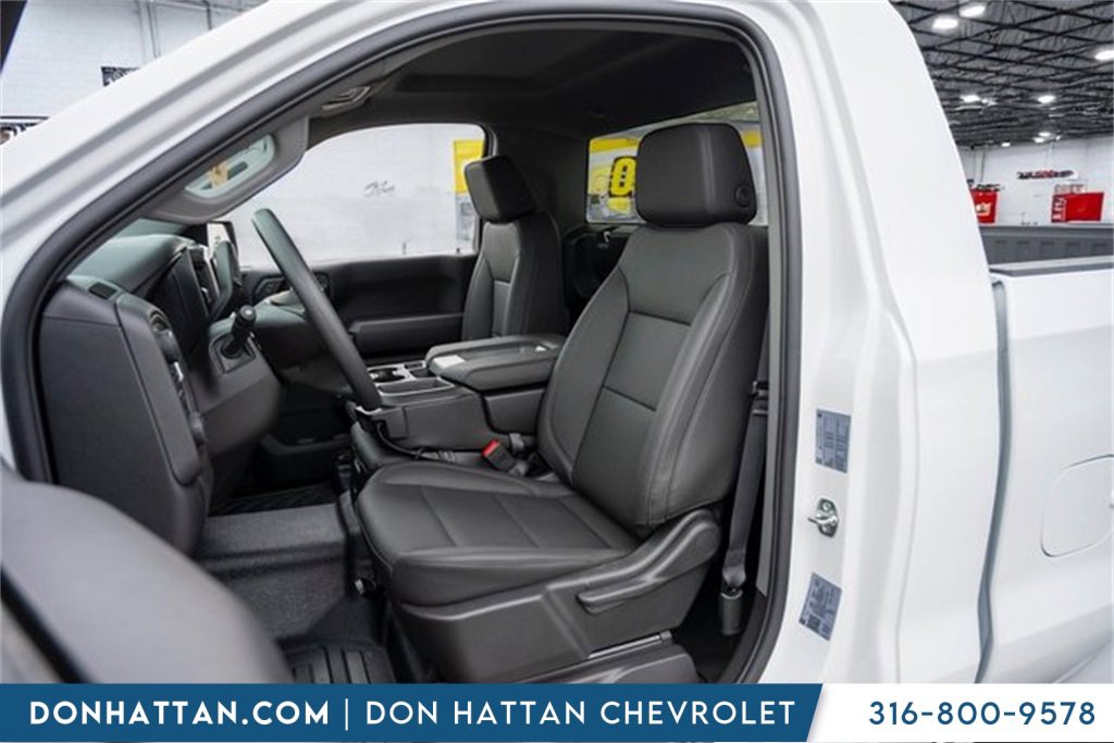 2026 Chevrolet Silverado 1500 photo 3