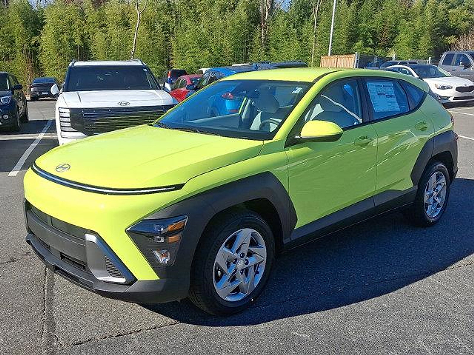 2026 Hyundai Kona SE photo 2