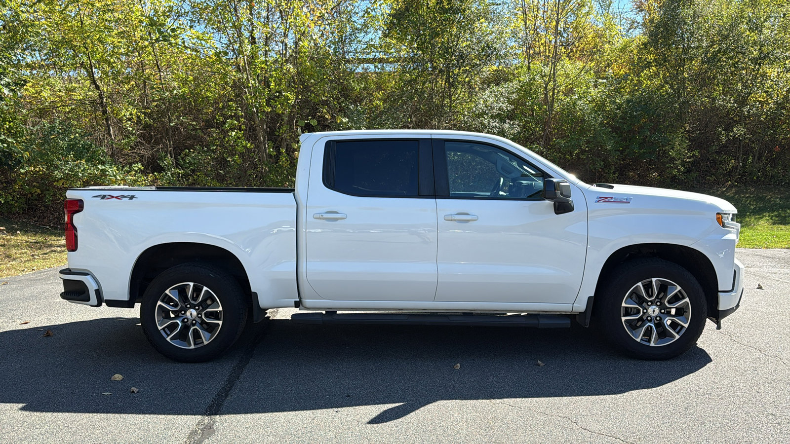 2019 Chevrolet Silverado 1500 RST photo 3