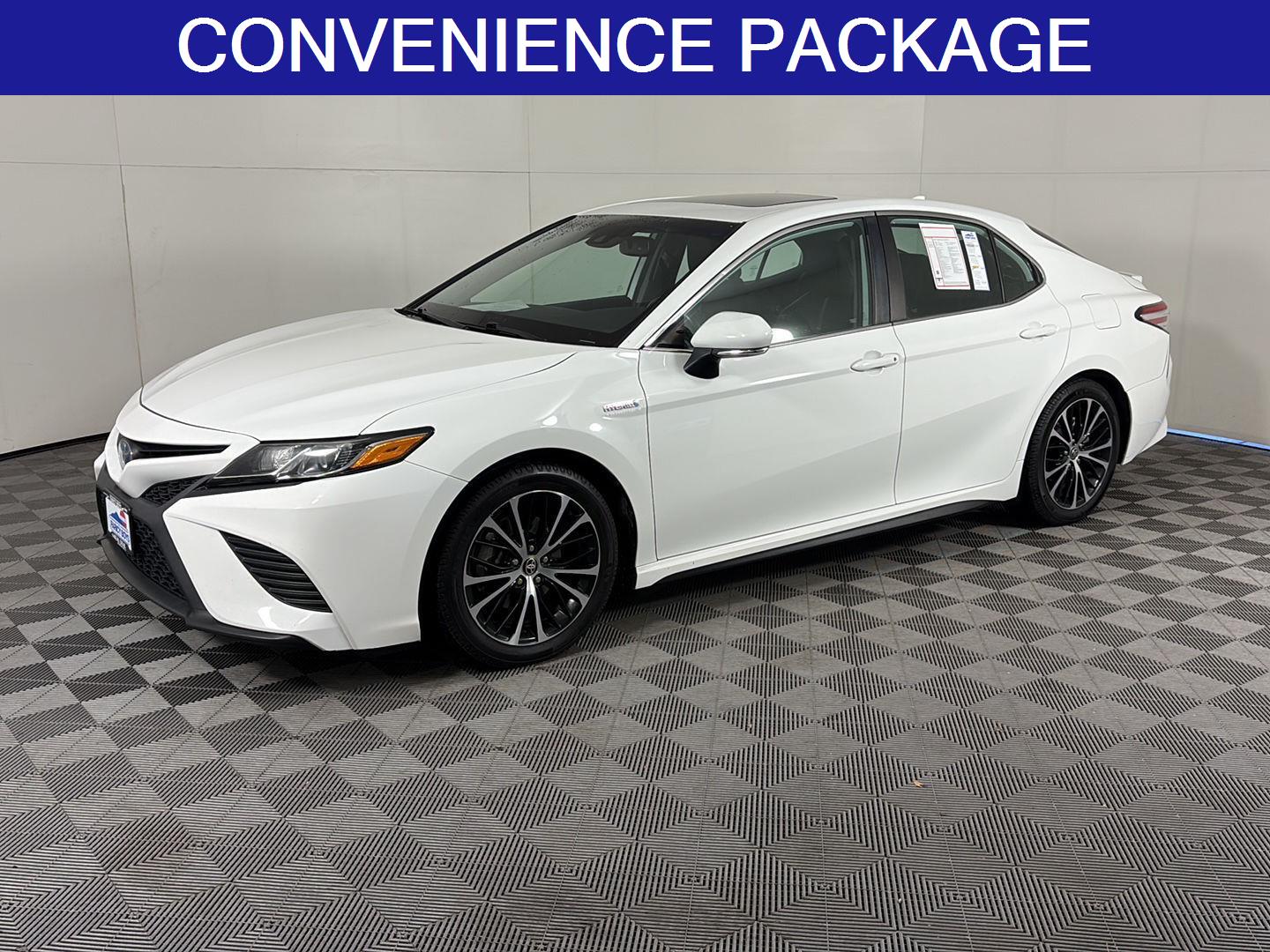 2020 Toyota Camry SE