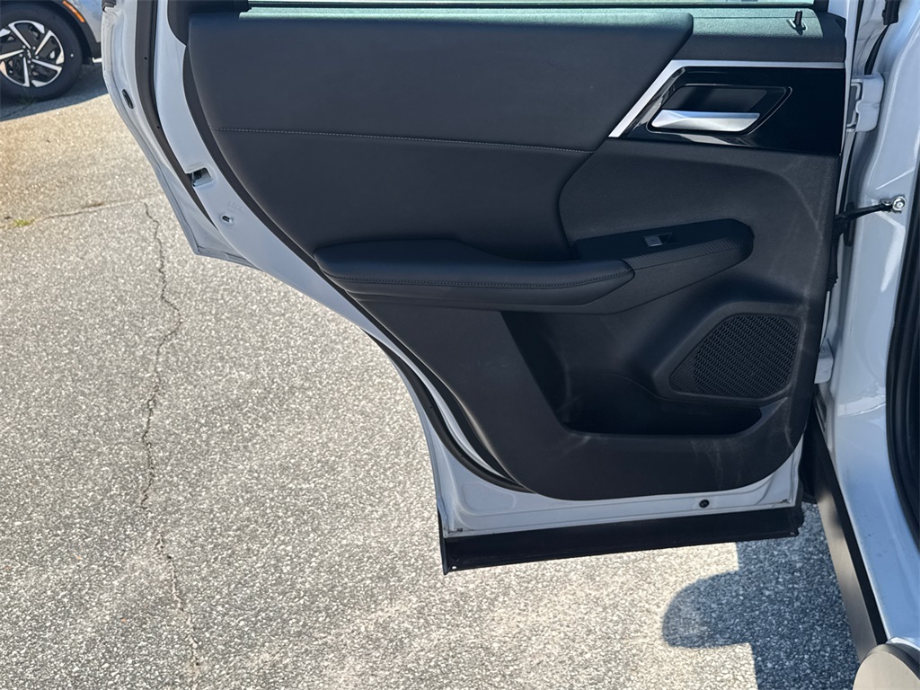 2023 Mitsubishi Outlander SE Black Edition photo 21