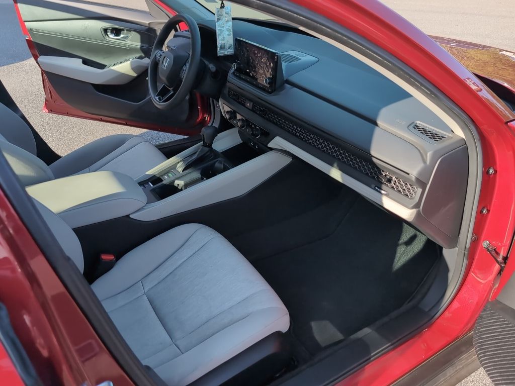 2023 Honda Accord LX photo 14