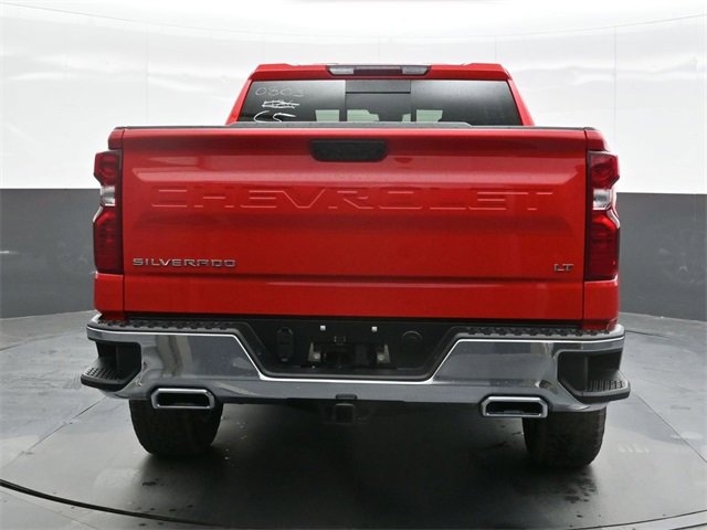 2026 Chevrolet Silverado LT photo 2