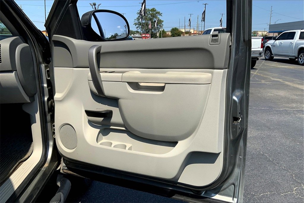 2013 Chevrolet Silverado 2500HD LT photo 23