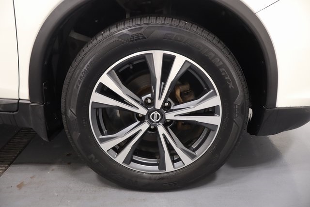 2017 Nissan Rogue SL photo 25