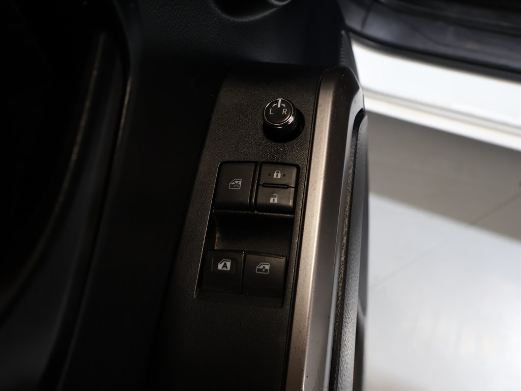 2018 Toyota Tacoma SR5 Access Cab V6 4x4 photo 10