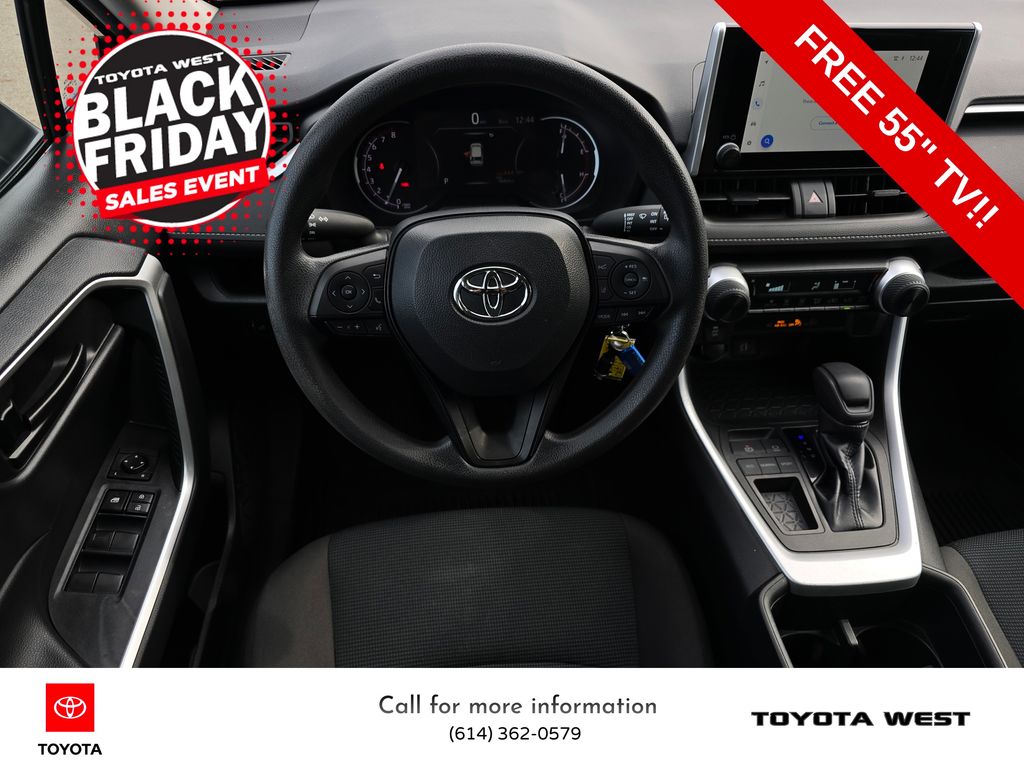 2023 Toyota RAV4 LE photo 4