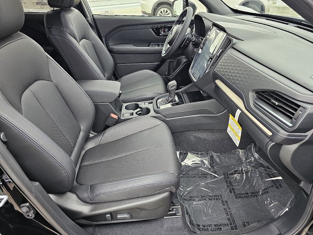 2025 Subaru Forester Limited photo 17