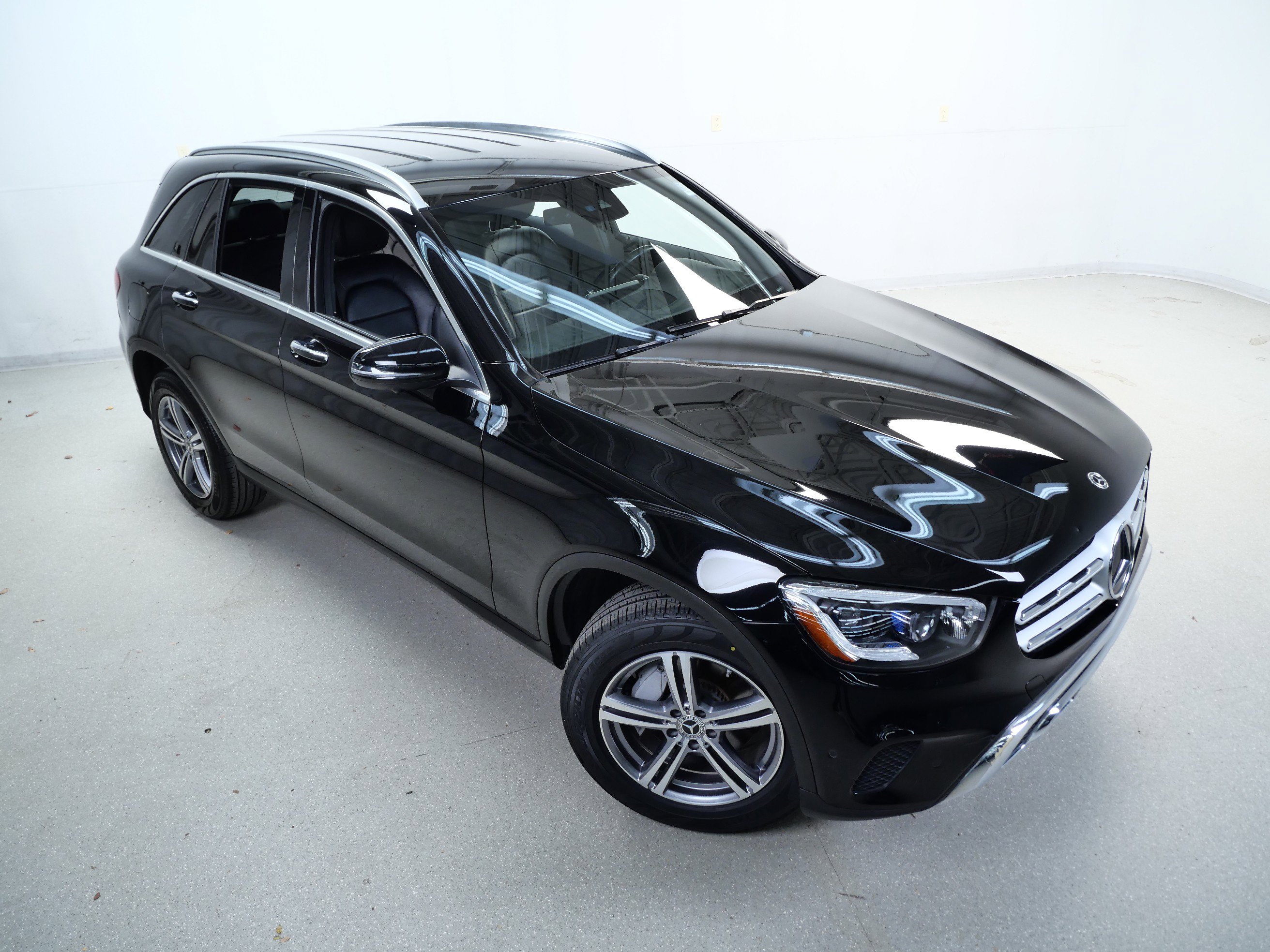 2022 Mercedes Benz GLC 300 4MATIC photo 3
