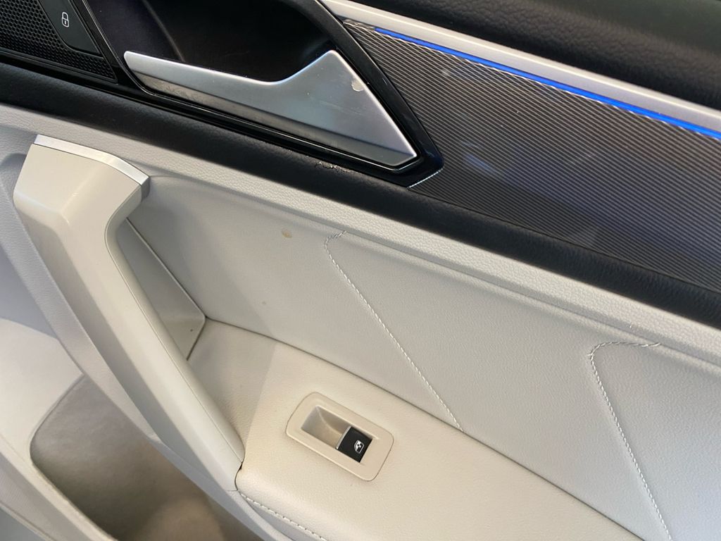 2024 Volkswagen Tiguan SE R-Line Black photo 12