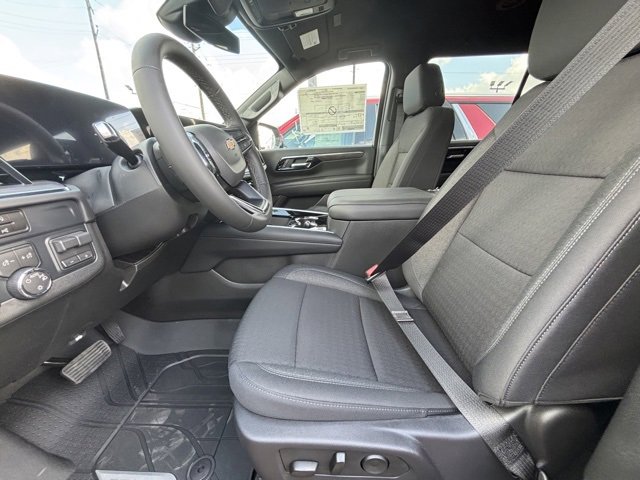 2025 Chevrolet Tahoe LS photo 13