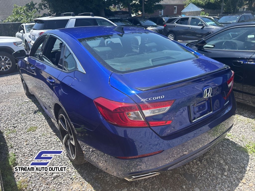 2022 Honda Accord Sport photo 2