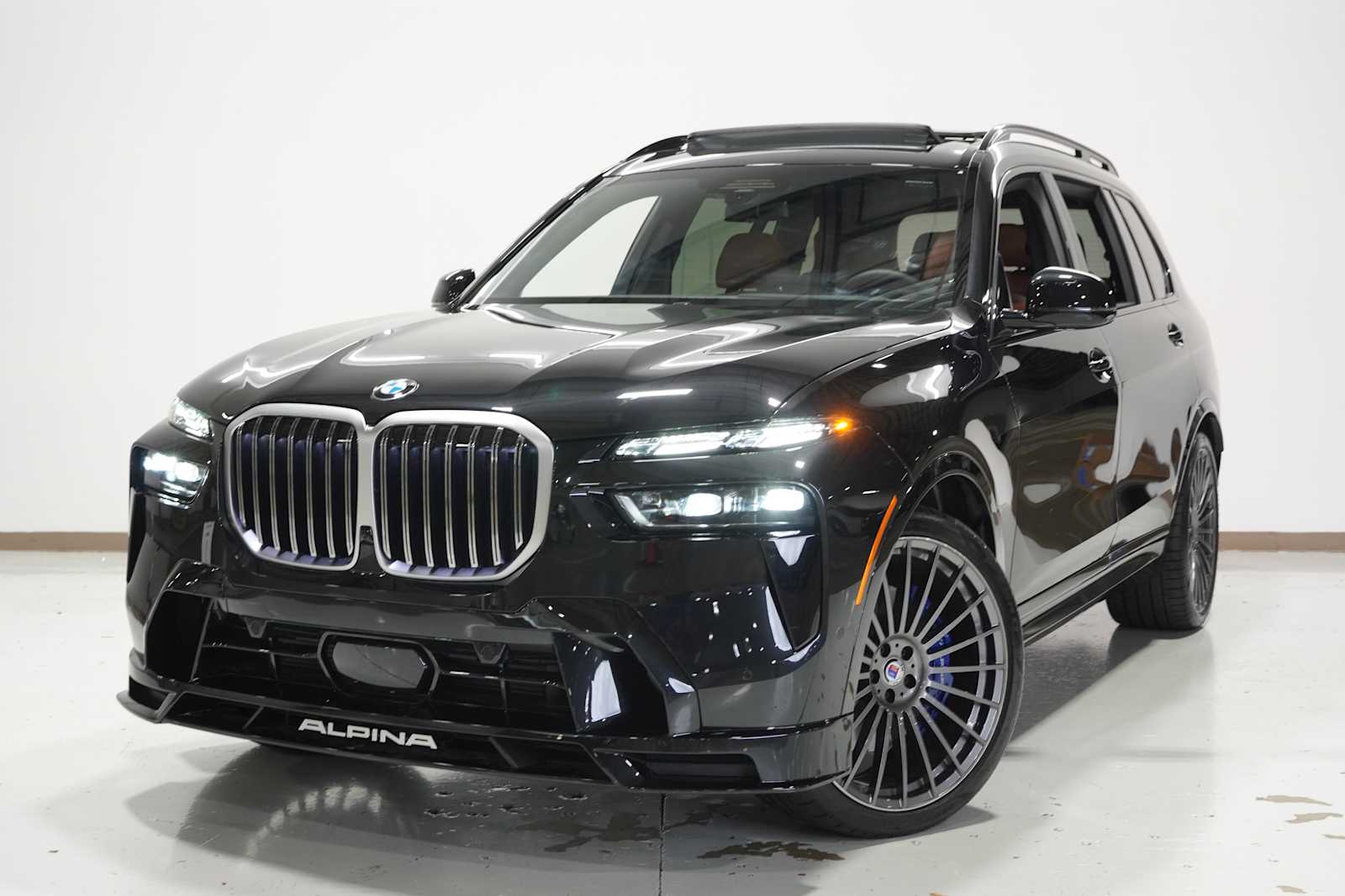 2025 BMW X7 ALPINA XB7