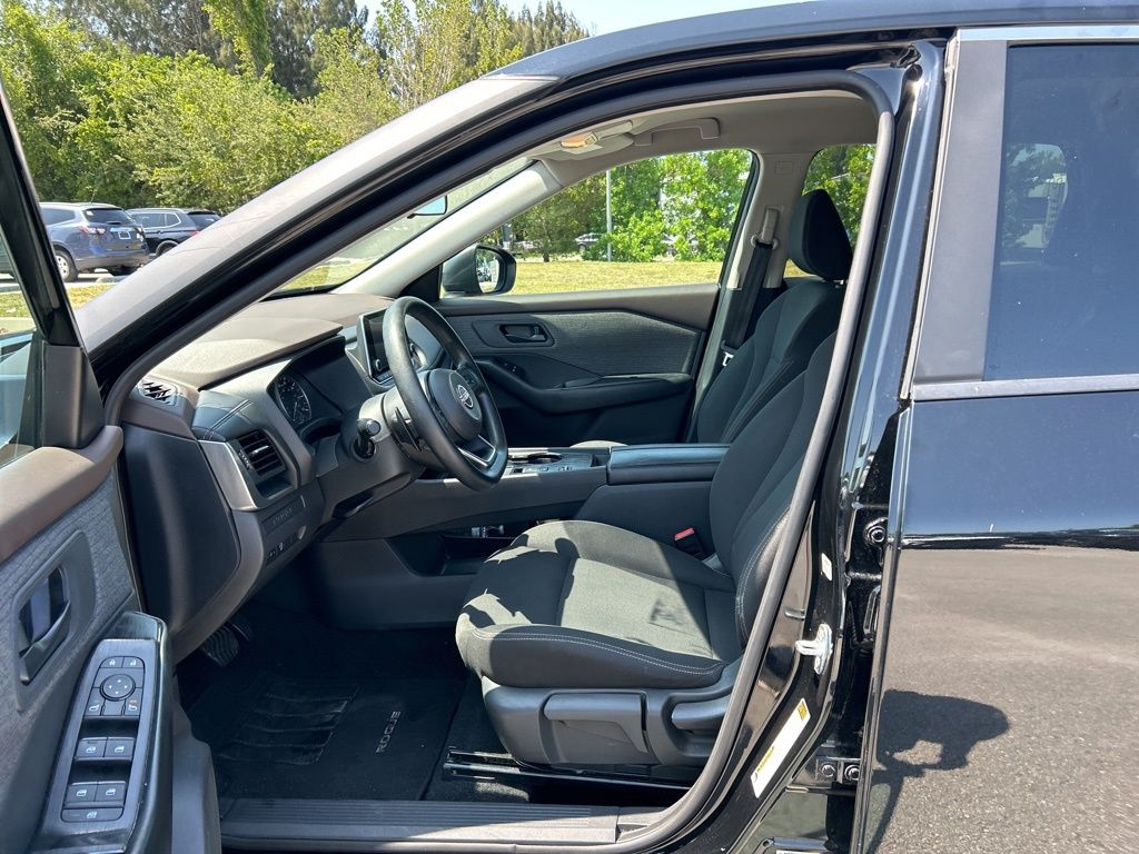 2023 Nissan Rogue S photo 9