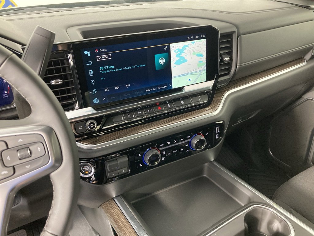 2026 Chevrolet Silverado 2500HD LT photo 2