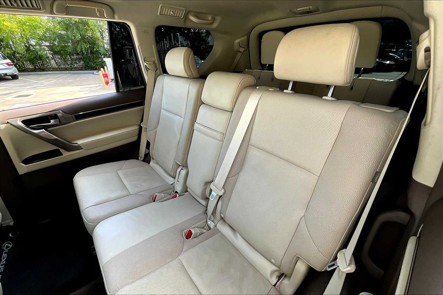2014 Lexus GX 460 Base photo 17
