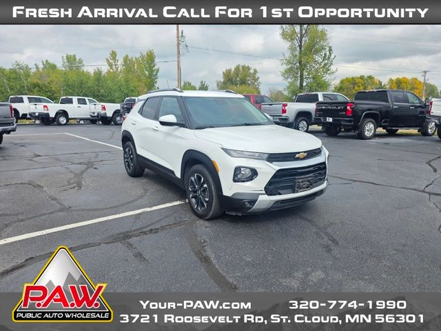 2023 Chevrolet Trailblazer LT photo 2
