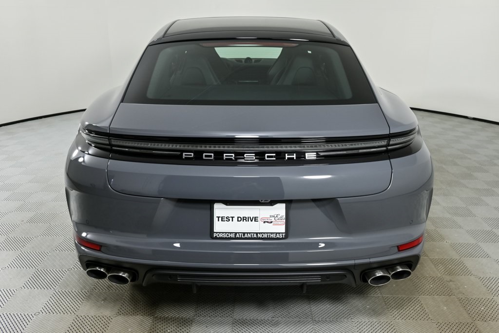 2025 Porsche Panamera Base photo 28