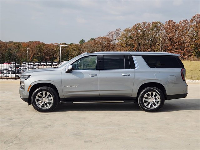 2026 Chevrolet Suburban Premier photo 3