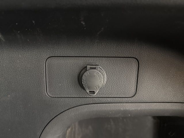 2020 Toyota RAV4 Hybrid Limited photo 21