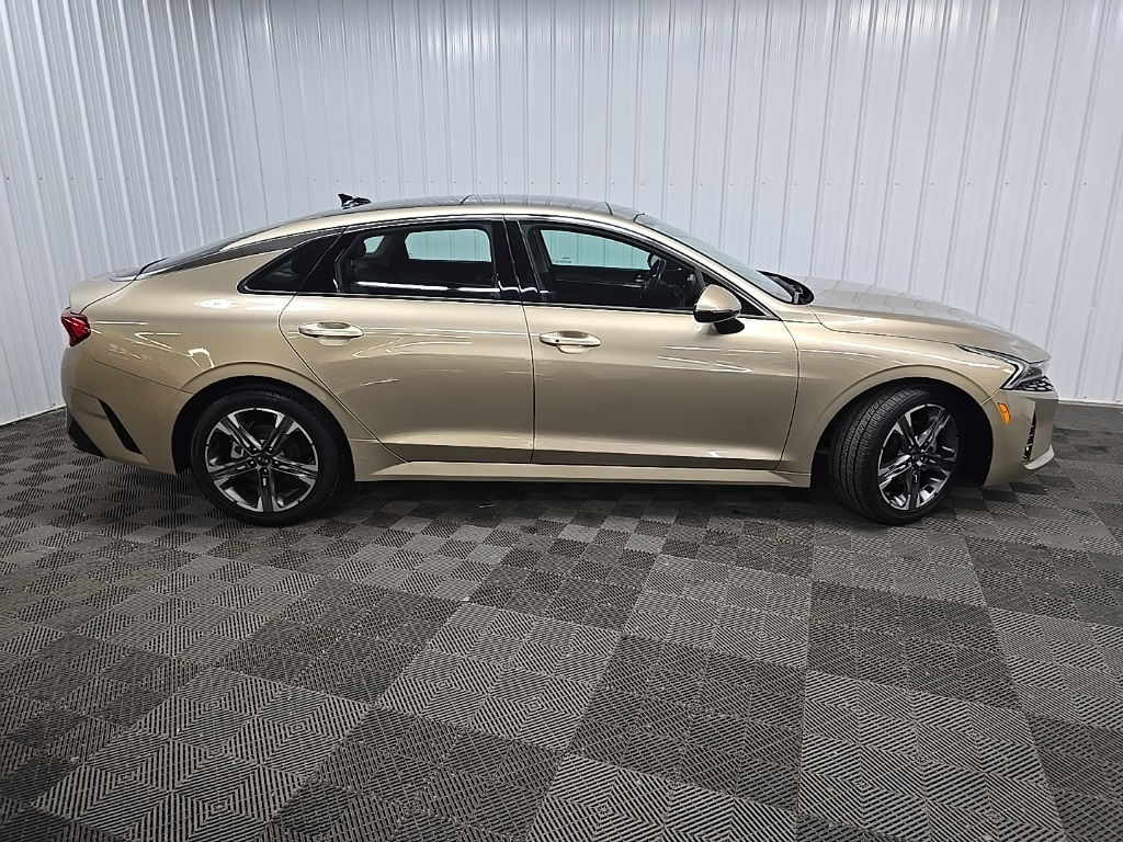 2021 Kia K5 EX photo 2