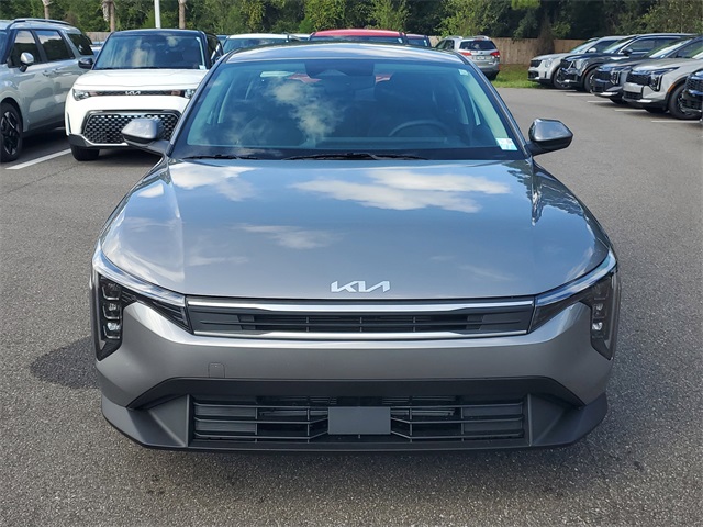 2025 Kia K4 LXS photo 2