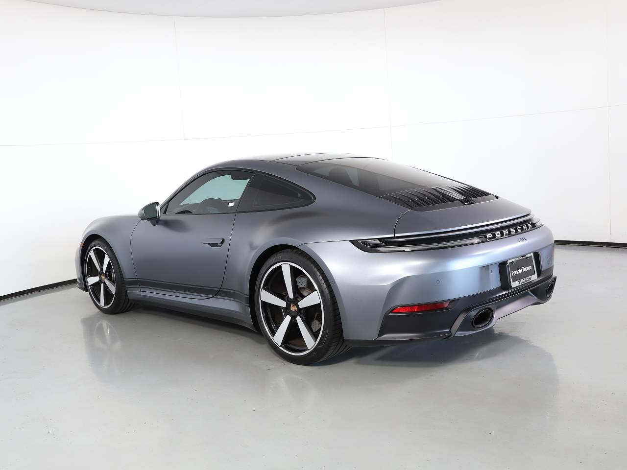 2025 Porsche 911 photo 3
