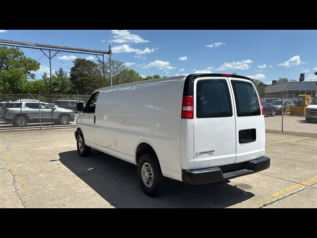 2021 Chevrolet Express Cargo 2500 photo 3