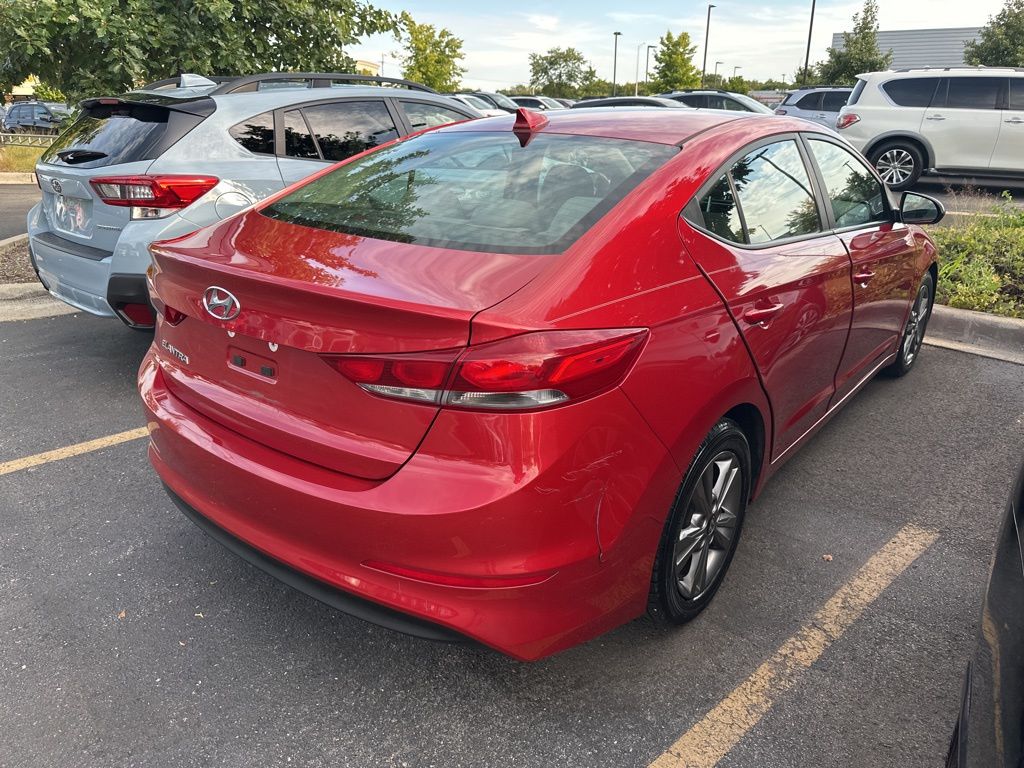 2017 Hyundai Elantra SE photo 2