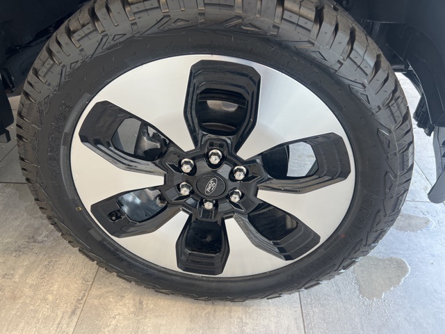 2024 Ford F-150 XLT photo 4