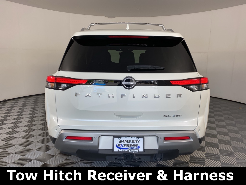 2024 Nissan Pathfinder SL photo 5