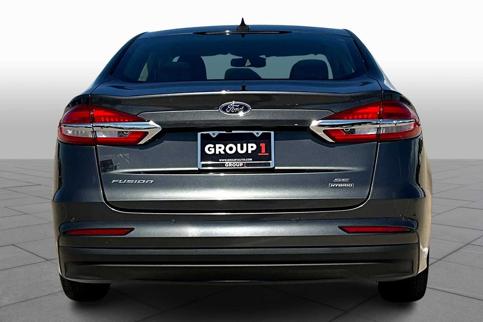 2020 Ford Fusion Hybrid SE photo 4
