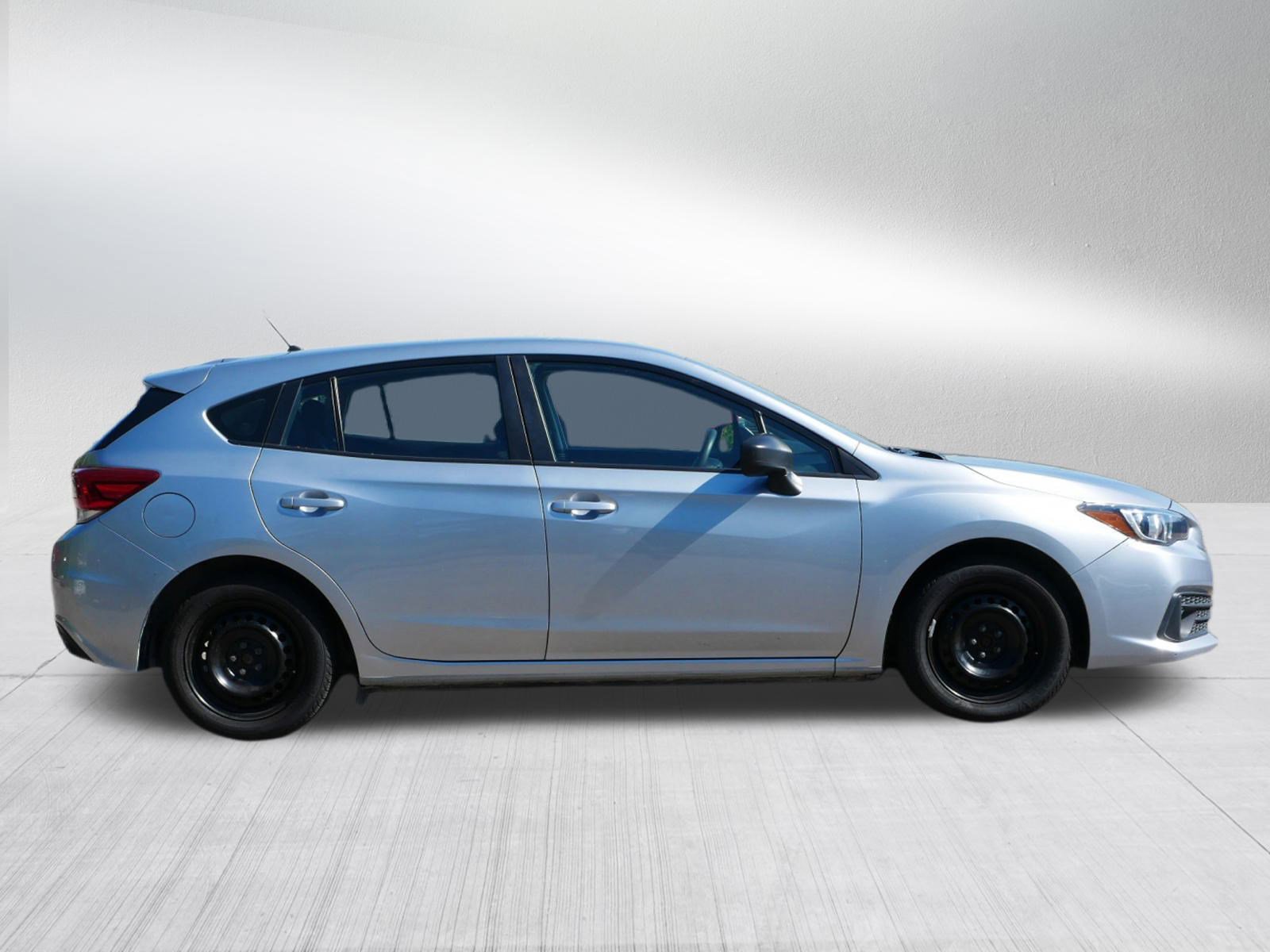 2022 Subaru Impreza Base photo 8