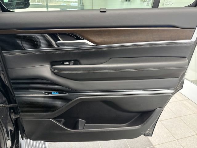 2022 Jeep Grand Wagoneer I photo 13