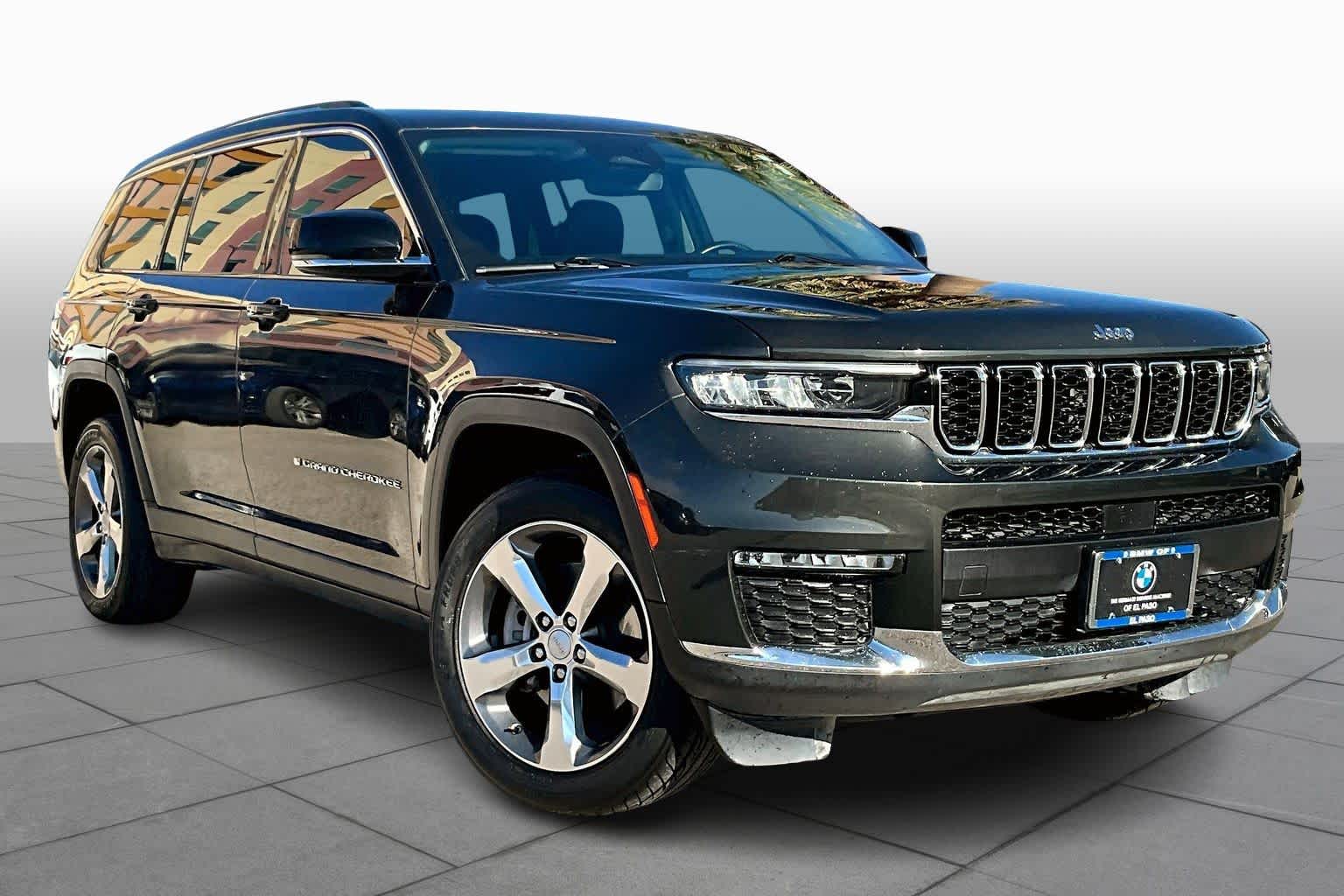 2022 Jeep Grand Cherokee Limited photo 2