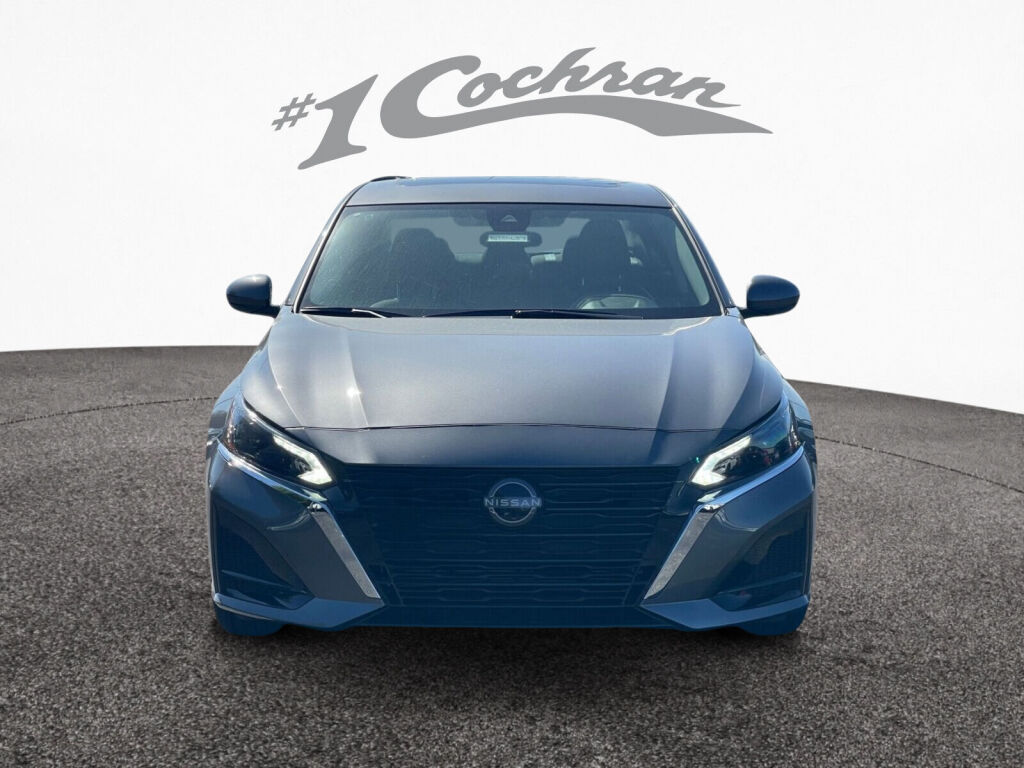 2025 Nissan Altima SV photo 2