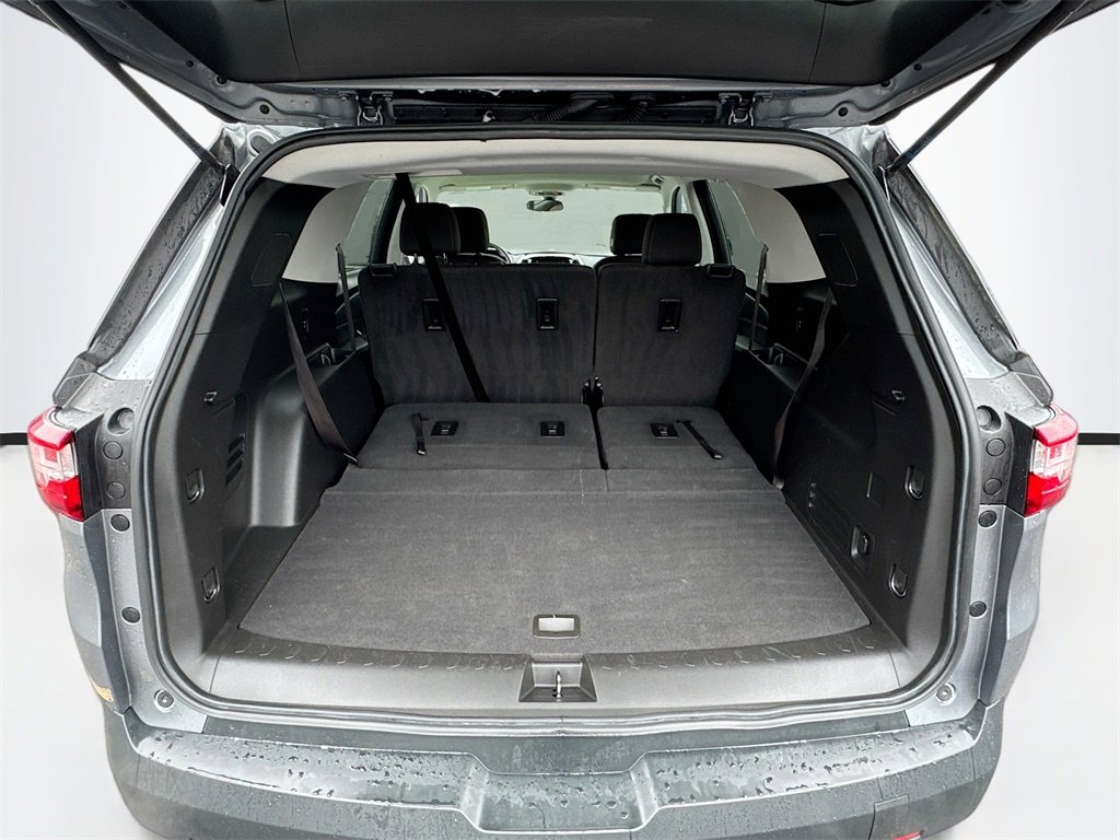 2021 Chevrolet Traverse LS photo 25