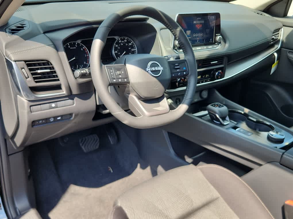 2026 Nissan Rogue SV photo 11