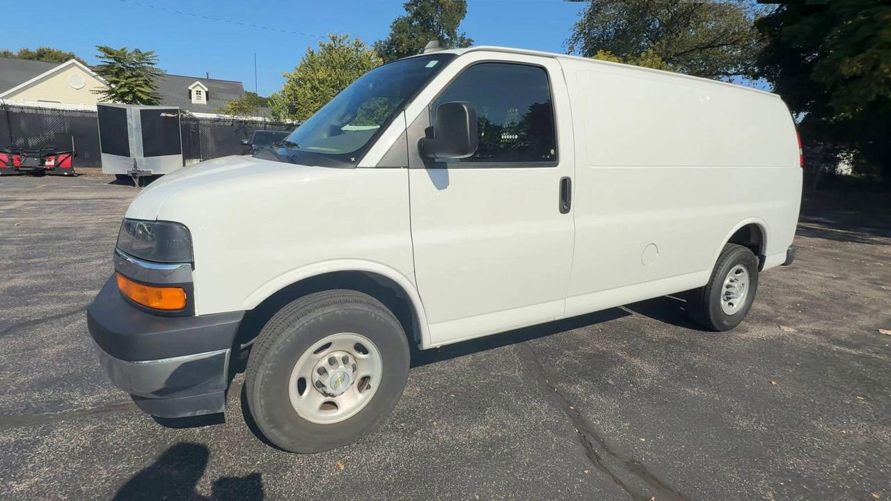 2023 Chevrolet Express Cargo Van photo 4