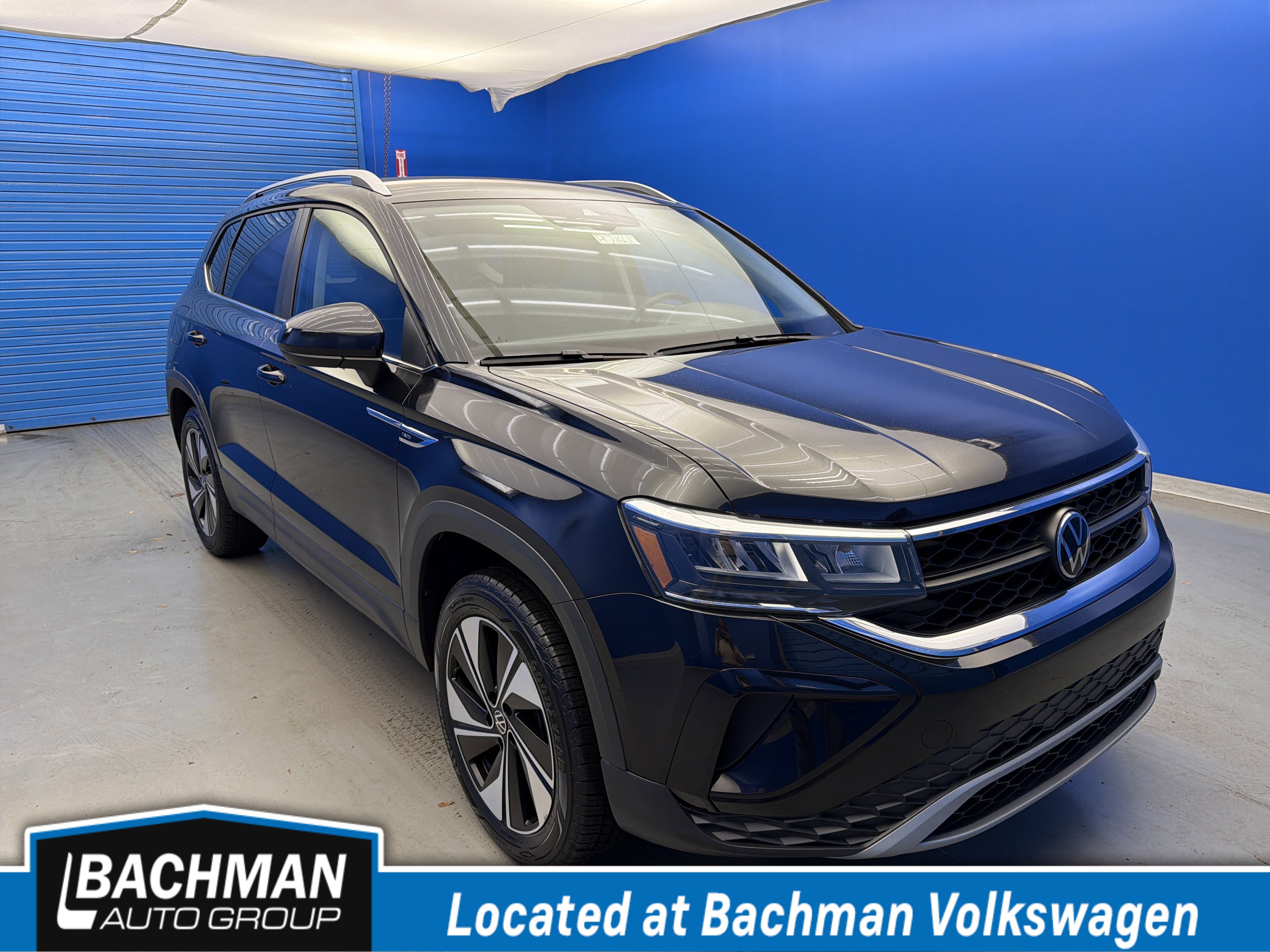 2024 Volkswagen Taos SE's photo