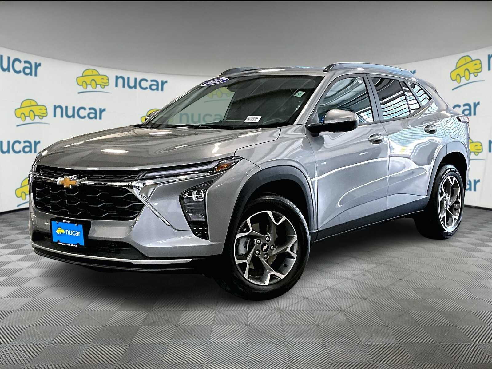 2025 Chevrolet Trax LT photo 3