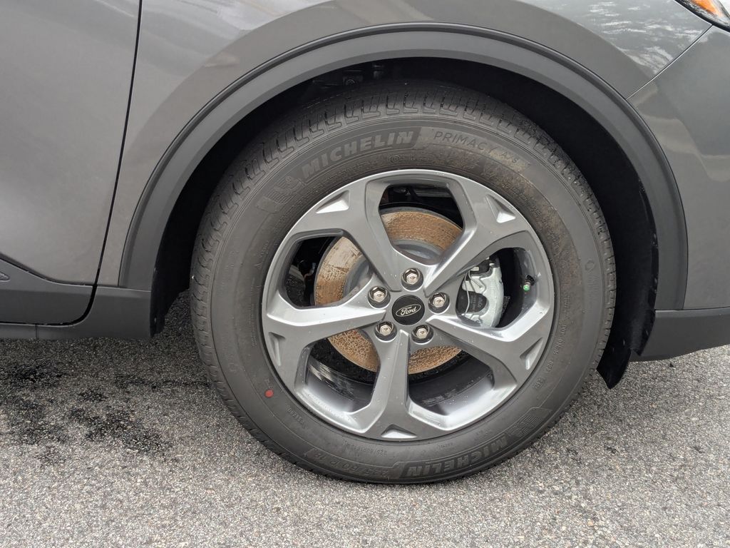 2025 Ford Escape Hybrid ST-Line photo 9