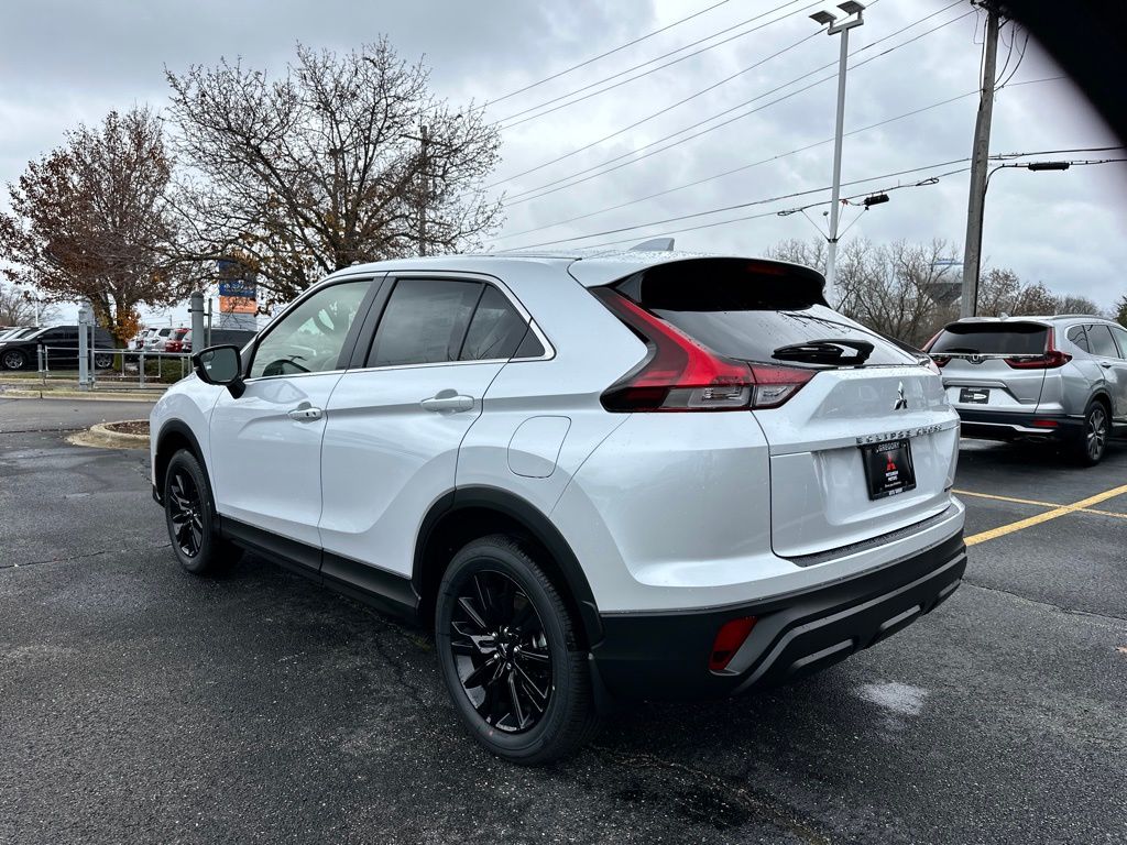 2026 Mitsubishi Eclipse Cross LE Ralliart photo 4