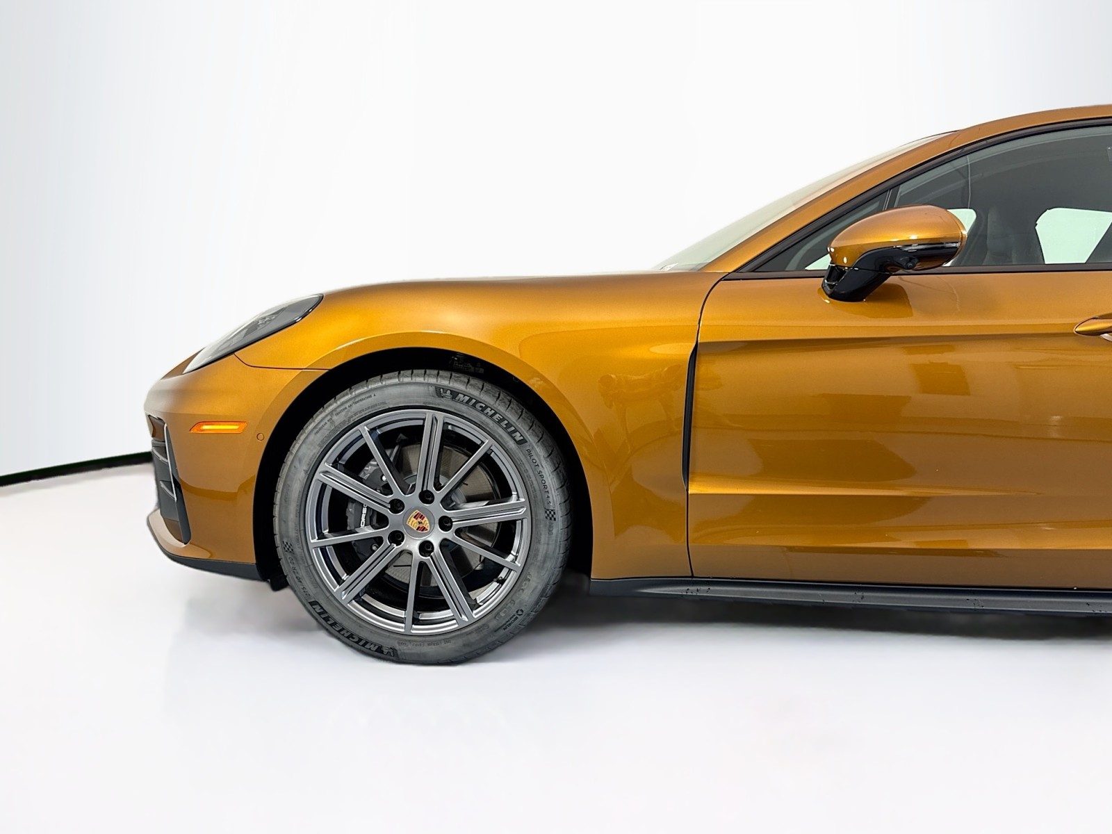 2025 Porsche Panamera 4 photo 29