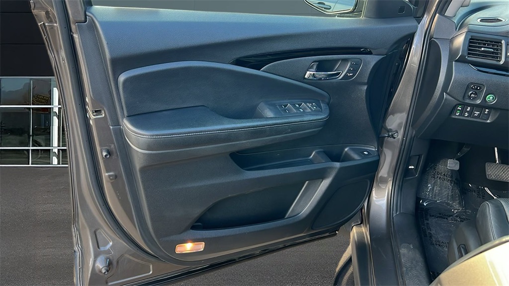 2020 Honda Ridgeline RTL-E photo 11