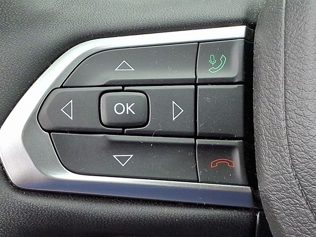 2023 Jeep Compass Latitude Lux photo 21